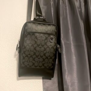 Coach graham pack cross body
